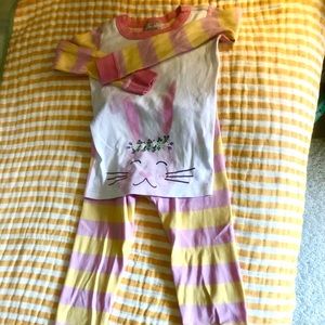 Hanna Easter bunny pajamas 5